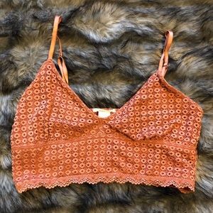 PEACH BRALETTE!